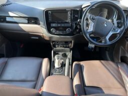 MITSUBISHI OUTLANDER PHEV full