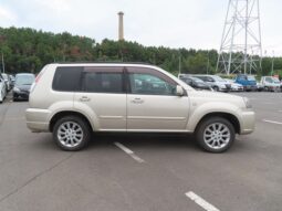 NISSAN X-TRAIL GOLD 2004