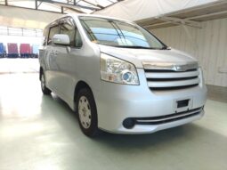 TOYOTA NOAH 2009 [WAGON] full