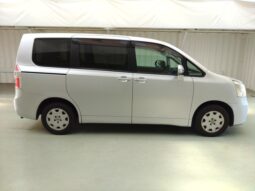 TOYOTA NOAH 2009 [WAGON] full