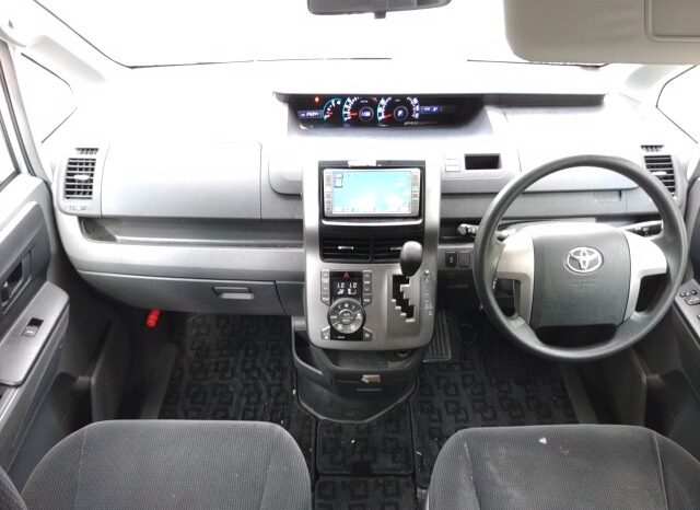 TOYOTA NOAH 2009 [WAGON] full