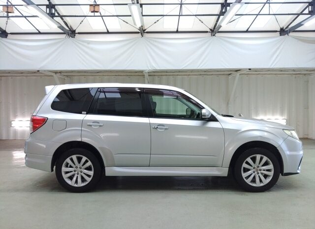 SUBARU FORESTER [SUV] full