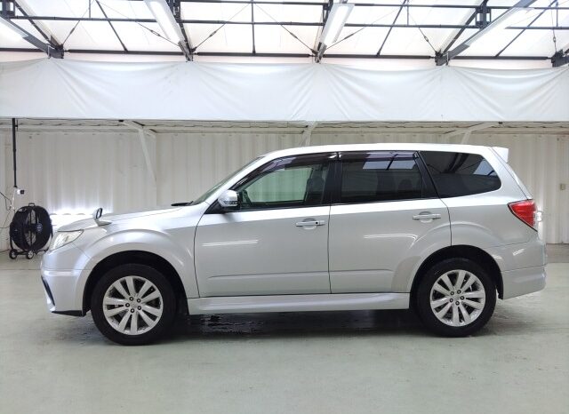 SUBARU FORESTER [SUV] full