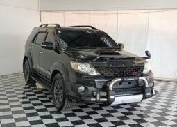 2013-TOYOTA-FORTUNER full