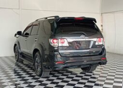 2013-TOYOTA-FORTUNER full