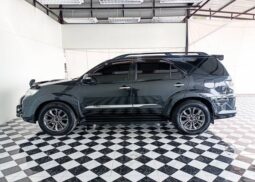 2013-TOYOTA-FORTUNER full