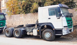 SINOTRUCK HOWO 6×4 TRACTOR TRUCK full