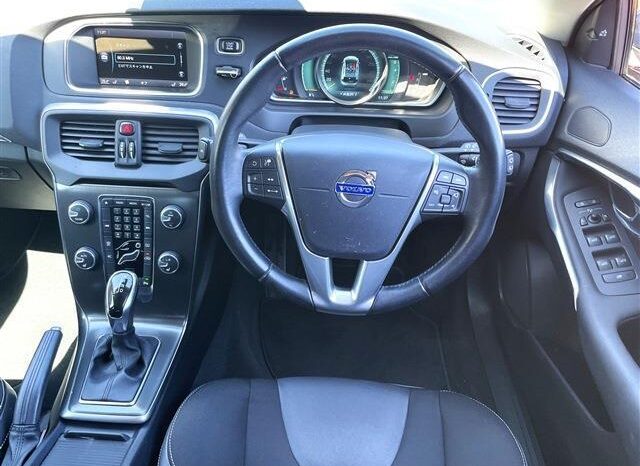 VOLVO V40 full