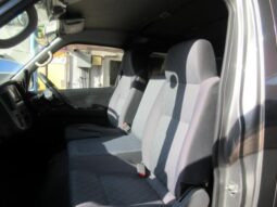 NISSAN CARAVAN 2010 full