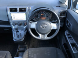 TOYOTA RACTIS HATCHBACK 2011 full