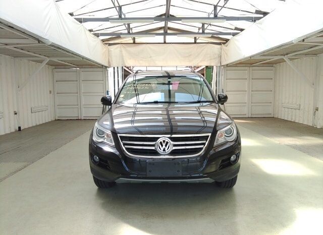 VOLKSWAGEN TIGUAN TRUCK&FIELD full