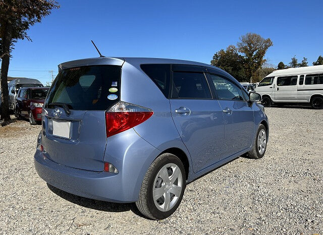 TOYOTA RACTIS HATCHBACK 2011 full