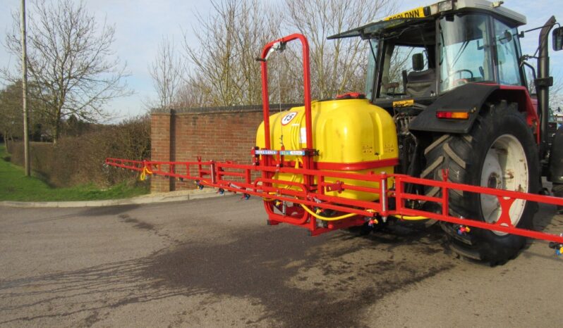 NEW 600 LITRE CROP SPRAYER full