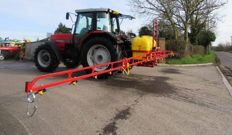 NEW 600 LITRE CROP SPRAYER full