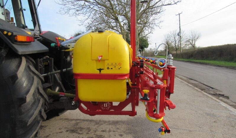 NEW 600 LITRE CROP SPRAYER full