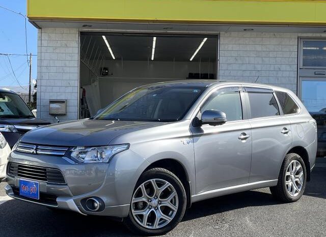 MITSUBISHI OUTLANDER PHEV 2015 full