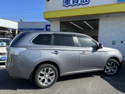 MITSUBISHI OUTLANDER PHEV 2015