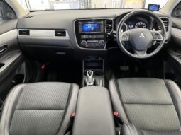 MITSUBISHI OUTLANDER PHEV 2015 full