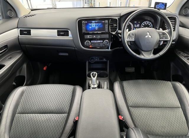 MITSUBISHI OUTLANDER PHEV 2015 full