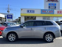 MITSUBISHI OUTLANDER PHEV 2015