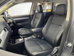 MITSUBISHI OUTLANDER PHEV 2015 full