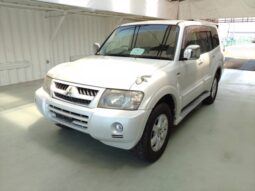 MITSUBISHI PANJERO 2004 full