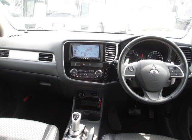 MITSUBISHI OUTLANDER PHEV 2015/4 full