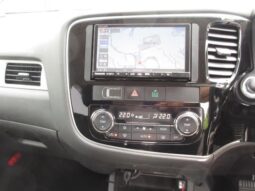 MITSUBISHI OUTLANDER PHEV 2015/4 full