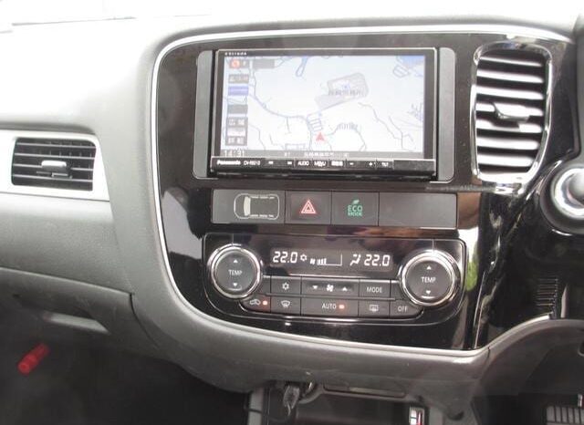 MITSUBISHI OUTLANDER PHEV 2015/4 full