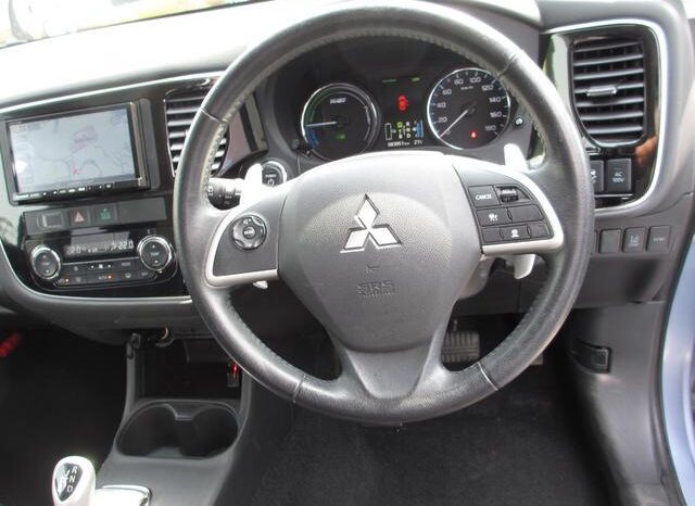 MITSUBISHI OUTLANDER PHEV 2015/4 full