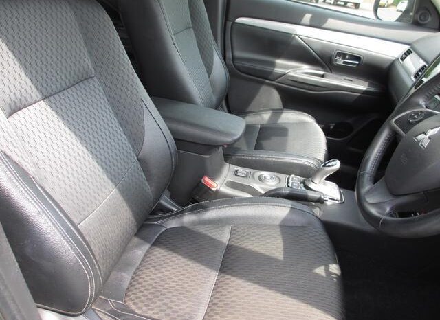 MITSUBISHI OUTLANDER PHEV 2015/4 full