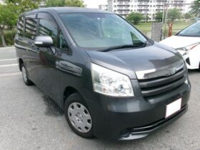 TOYOTA NOAH X 2008 [Van]
