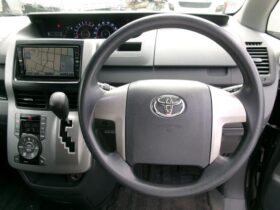 TOYOTA NOAH X 2008 [Van]
