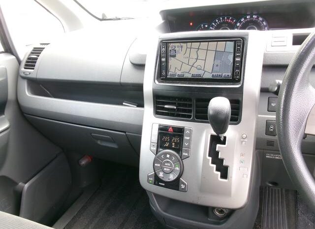 TOYOTA NOAH X 2008 [Van] full