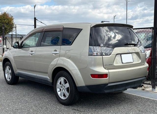 MITSUBISHI OUTLANDER full