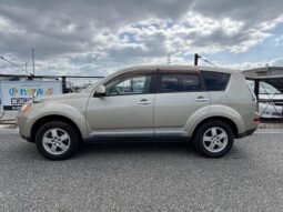 MITSUBISHI OUTLANDER full