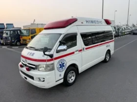 2009 TOYOTA HIACE AMBULANCE VAN