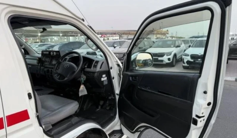 2009 TOYOTA HIACE AMBULANCE VAN full