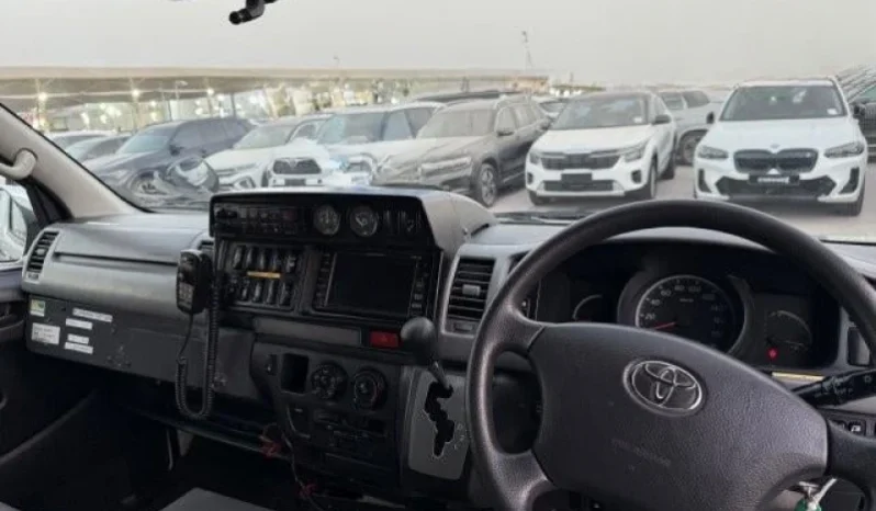 2009 TOYOTA HIACE AMBULANCE VAN full