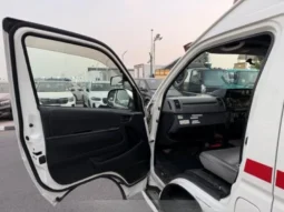 2009 TOYOTA HIACE AMBULANCE VAN full