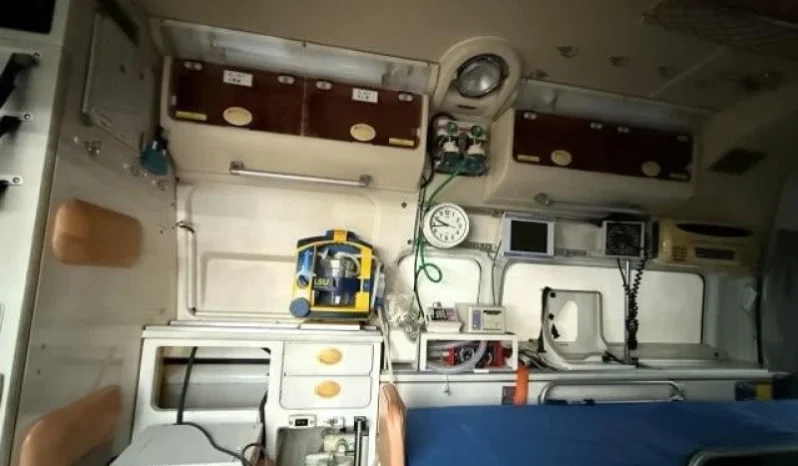 2009 TOYOTA HIACE AMBULANCE VAN full