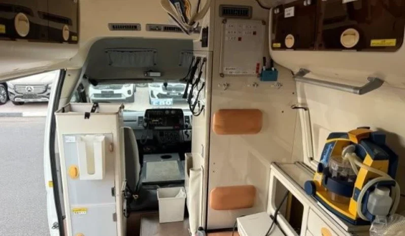 2009 TOYOTA HIACE AMBULANCE VAN full
