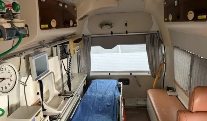 2009 TOYOTA HIACE AMBULANCE VAN full