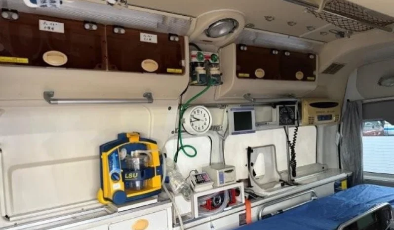 2009 TOYOTA HIACE AMBULANCE VAN full