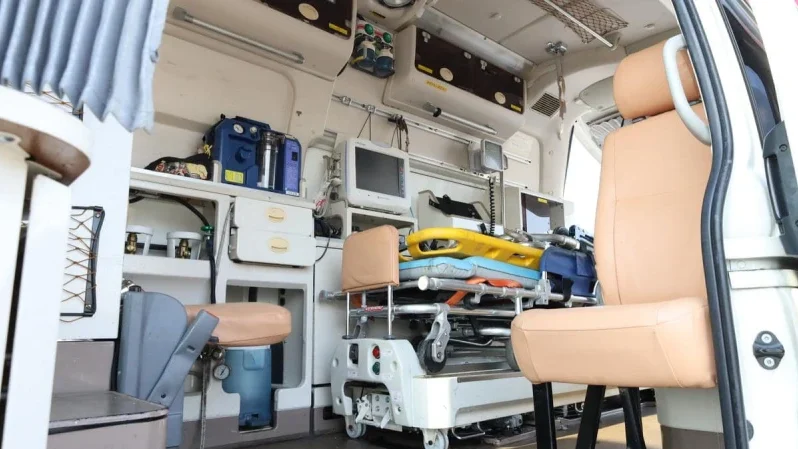 2015 TOYOTA HIACE AMBULANCE full