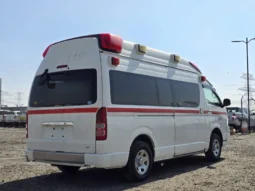2010 TOYOTA HIACE full