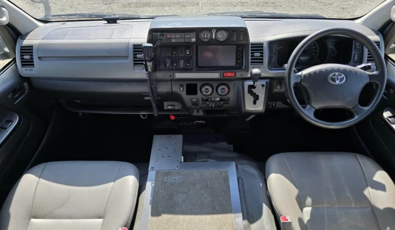 2010 TOYOTA HIACE full