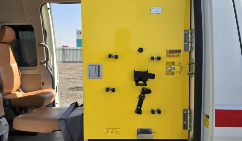 2010 TOYOTA HIACE full