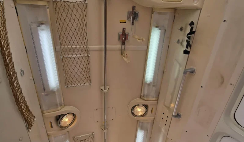 2010 TOYOTA HIACE full