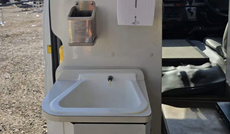 2010 TOYOTA HIACE full